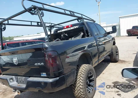 2017 Ram 1500 Express 4X4 6'4 Box z USA, uszkodzony, nr VIN 1C6RR7FT2HS520005